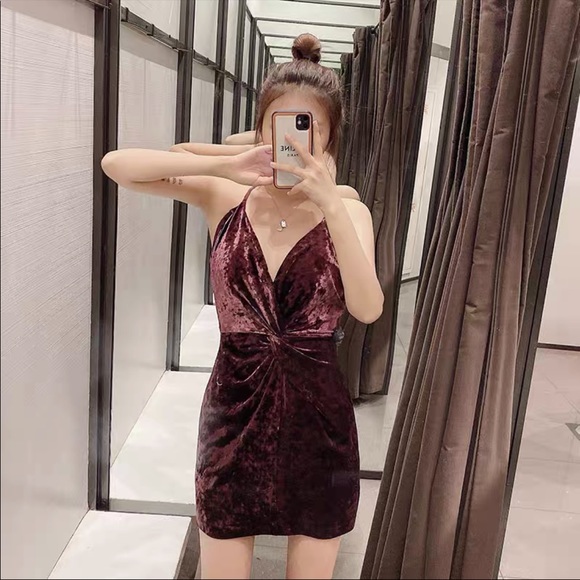 ZARA Holiday Maroon Velvet mini dress - Picture 4 of 10